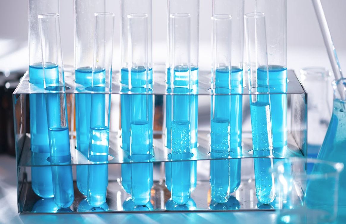 Peuton obliger quelqu’un à faire un test de paternité ? Guide juridique et considérations éthiques